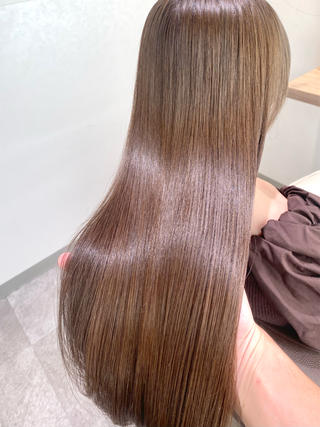 似合わせカット＋ダメージレス艶カラー＋髪質改善メテオトリートメント￥19250

12レベルアッシュベージュ

調布髪質改善 