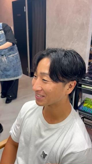 メンズパーマ
メンズカット
ニュアンスパーマ

メンズ指名No.１です♪
お任せください 