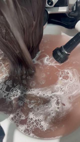 デトックススパ マイクロバブルの力で頭皮の汚れを落としてちゅるんちゅるんな素髪に

#イルミナカラー#車道#名古屋#スパ#トリートメント 