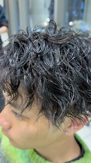 #ツイストスパイラルパーマ
#メンズパーマ
#メンズカット
#刈り上げスタイル
#無造作感 