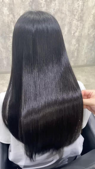 【気に入ったスタイルはブックマークを利用してご利用ください！】おしゃれ可愛い透明感たっぷりな艶髪カラーが得意です！お家でも簡単な巻き髪丁寧にお伝えします！毎日が美容室帰りのような艶髪ヘアスタイルをぜひ一緒に楽しみましょ♪《 insta@shiiq6ry 》 