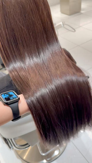 無加工でこの艶
髪質改善でダメージ毛の方でも艶髪になれます 
