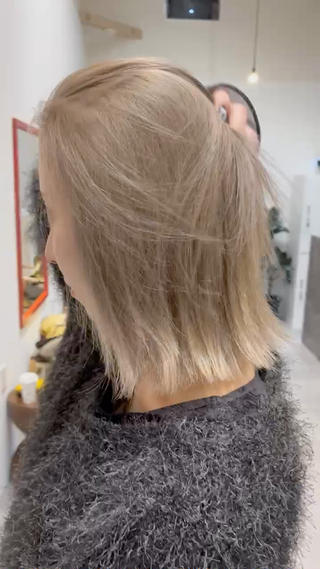 ミディアム ボブ/レイヤー/ ショートcovo代表のヘアスタイル