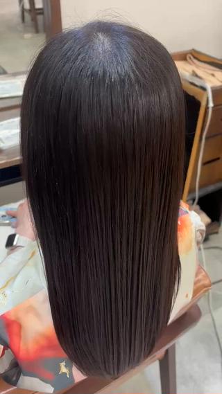 ロング Unami shibuya所属・Unami 渋谷 Mayukiのヘアスタイル