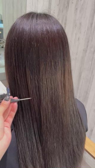 ブリーチで傷んだ髪も、まとまりのあるつややかな髪へ！
1000円で試せるお得なプランとなっております♪
ご自宅でどんなシャンプーを買おうか迷ってる方も、当店で購入可能なので、ご相談もお待ちしております 