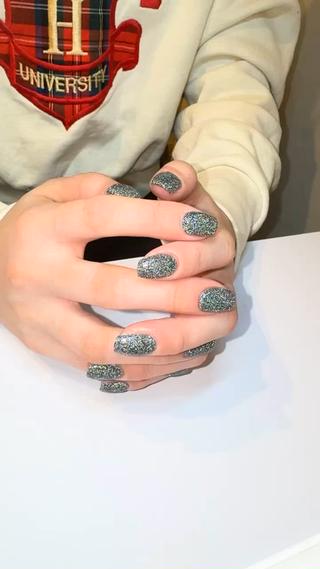 ネイル 濱岡 咲のネイルデザイン