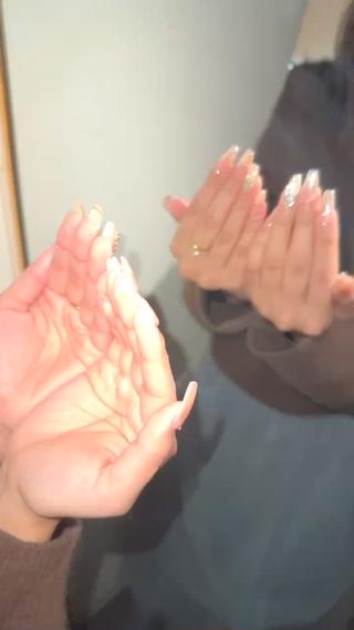 ネイル 濱岡 咲のネイルデザイン