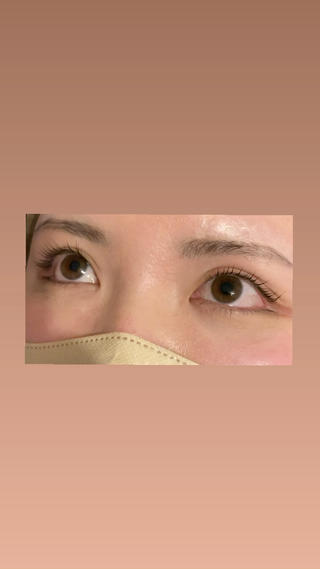 ストレートデザインになりますまつ毛にハリコシのある美まつ毛のお客様でした
施術前のカウンセリング時に他店様に行かれた際に上がりにくかったとお聞きしておりましたので、ハリコシがある分お時間多めに頂き無事に上がりましたありがとうございました 