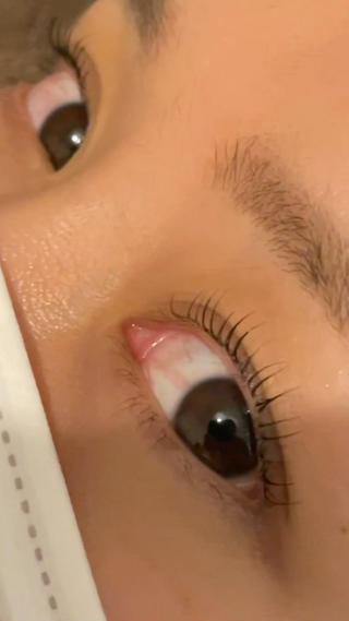 とても綺麗なお目元のお客様でした
ありがとうございました 