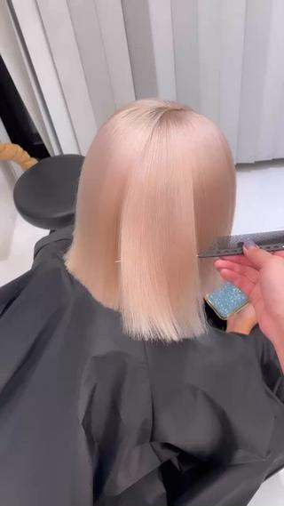 ショート カラー りゆ (ハイトーンカラー)のヘアスタイル