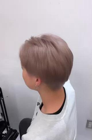 カラー りゆ (ハイトーンカラー)のヘアスタイル