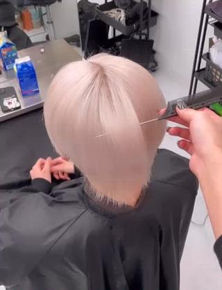 ショート カラー メンズ りゆ (ハイトーンカラー)のヘアスタイル