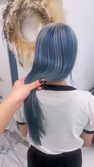 ロング カラー りゆ (ハイトーンカラー)のヘアスタイル