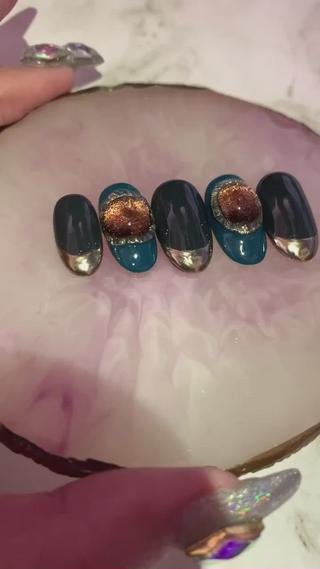 #ハンド #ジェルネイル #プライベートサロン #オールシーズン #グレー #ネイル #ネイルチップ #シンプル #マグネット #マグネットネイル #シンプルネイル #フレンチ #ミラー #ミラーネイル #ミラーアート #ミラーフレンチネイル #ミラーフレンチ #ダークグレー #ゴールド #ゴールドミラー #ターコイズ #宝石ネイル #堺区ネイルサロン #堺 #堺市ネイル #堺市ネイルサロン #堺市堺区 #堺駅  