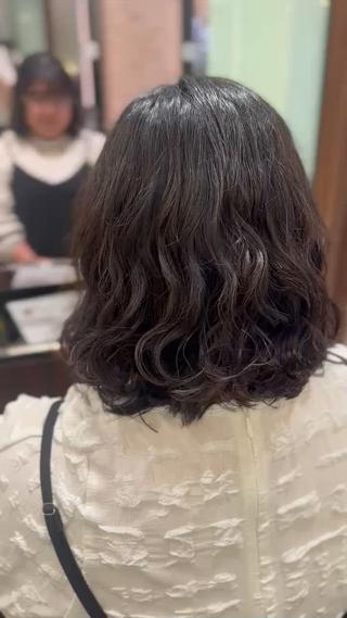 ズボラさんオススメ！

ムースをもみ込んで自然乾燥だけの簡単スタイリングパーマ！
癖毛も活かせるボブパーマ！ 