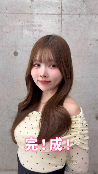 セミロング カラー ハッシュカット|透明 感カラー🩵レイヤーのヘアスタイル