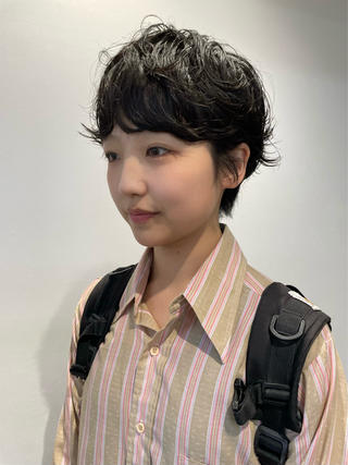 minimo

カット & パーマ

 サロン情報
神奈川県横浜市西区南幸2-19-3 TSUCHIIYAビル6F

 アクセス
横浜駅 西口から徒歩8分

 営業時間
平日土日祝 10:00〜19:00（最終受付 18:00）
 定休日：火曜日・第3月曜日
TEL：045-534-3734

#横浜縮毛矯正 #横浜ボブ #横浜ショート #横浜美容室 #パーマ#ボブパーマ#ウルフパーマ#ニュアンスパーマ#横浜パーマ#ショートパーマ#ショート横浜 #マッシュショート #マッシュショート横浜#川崎パーマ#パーマ川崎#川崎縮毛矯正#レイヤー#レイヤー川崎#レイヤー横浜 