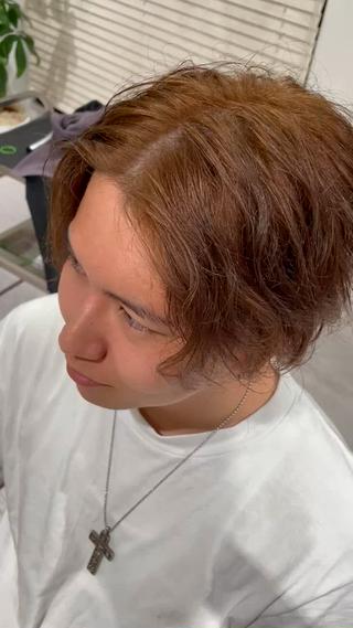 ブリーチ無しでここまで明るくすることもできます
今ならモデル料金ですので夏前に明るくするのはいかがでしょうか〜