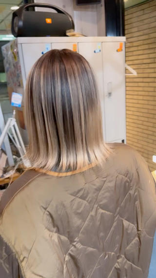 ミディアム カラー 難波ブリーチカラー 伊藤洋輝のヘアスタイル