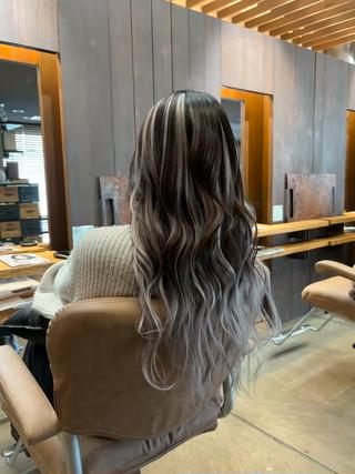 朝斗/ブリーチなし ・Wカラー・エクステのヘアスタイル