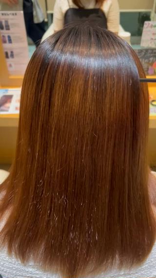（髪質改善ストレート）

・髪を綺麗に伸ばしていたい
・手触り、まとまりが欲しい
・ツヤが欲しい

そんな方におすすめです

お客様1人1人の髪の状態に合わせた薬剤配合でストレートしたのに柔らかい質感、乾かしただけでツヤが出るといったご自宅でも美容室帰りの仕上がりになるストレートです！ 