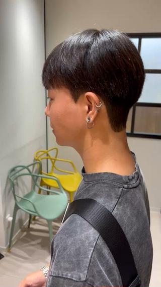 [メンズ限定]カット+ダウンパーマ
お客様の骨格を見極めてカットさせていただきます！
町田で韓国スタイルやりたい方お任せください！
本場韓国の薬剤と骨格矯正カットで必ず理想を叶えます！ 