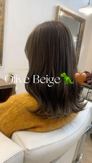 セミロング カラー brooch所属・brooch かな  静岡市/草薙のヘアスタイル