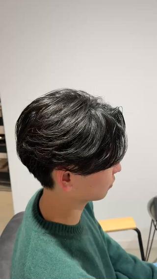 メンズカット　メンズパーマ　センターパート　ニュアンスパーマ　ニュアンスセンターパート　毛流れパーマ　韓国　韓国ヘア 