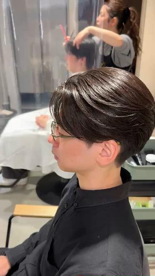 メンズ　メンズカット　カット　センターパート　ニュアンスセンターパート　縮毛矯正　ストレート　ナチュラル縮毛矯正 