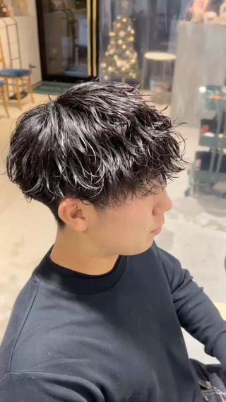 ミディアム パーマ メンズ メンズカットパーマ ✂️ JOYAのヘアスタイル