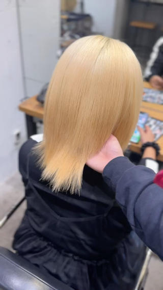 ブロンド×艶髪は最強です
髪質改善ケラチントリートメントはくせも伸びるので、ブリーチして髪の毛が細くなってくせが出てきてしまった人にとってもおすすめです 