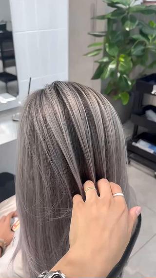 
上品で透け感のあるヘアスタイルお任せ下さい

海外風・ギャル風・ナチュラル、どんなスタイルでもお任せください
 周りと被らないようなスタイルがしたい方にオススメです
来店して頂いた数週間、数ヶ月後でもオシャレに見えるデザインをご提供させて頂きます


ご新規のお客様ですと履歴等で一度でご希望のデザインが出来ない場合がございます
何かわからないことなどご質問等あればInstagramのDMからお願い致します

 