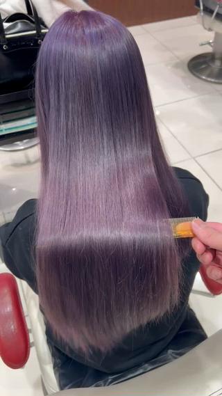 ブリーチ１回でできるラベンダーカラー
ブリーチはケアブリーチを使用しますのでダメージレスな仕上がりに 