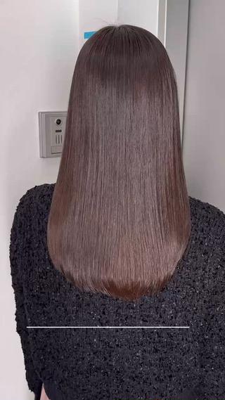 おすすめ！最新髪質改善トリートメント！
カラーと同時施術の新しい髪質改善トリートメント
1度の施術で艶々になります！
ぜひお任せください(^ ^) 