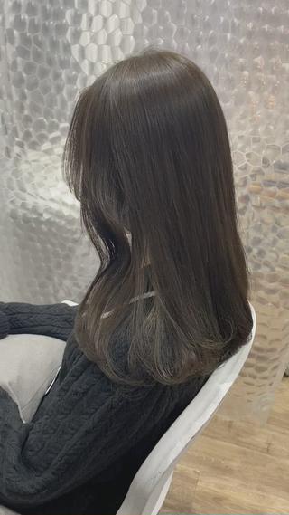 olive greige 
ブリーチ履歴なしです！
成人式の振袖に合ったカラーの提案、似合わせカラー得意です！ 