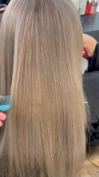 カラー WELLY  TOKYO所属・🌈レイヤーカット/ ハイトーン🌈タクマのヘアスタイル