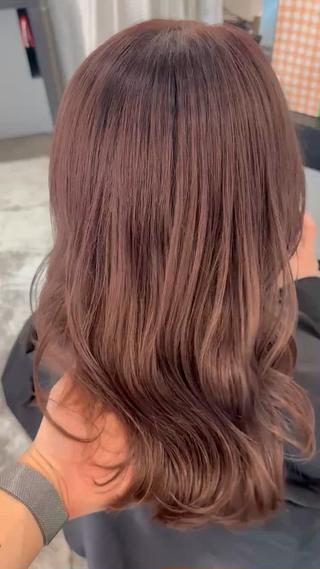 カラー WELLY  TOKYO所属・🌈レイヤーカット/ ハイトーン🌈タクマのヘアスタイル