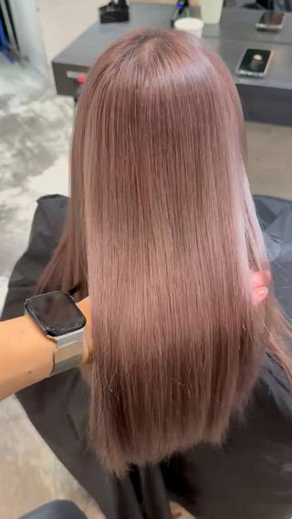 カラー WELLY  TOKYO所属・🌈レイヤーカット/ ハイトーン🌈タクマのヘアスタイル