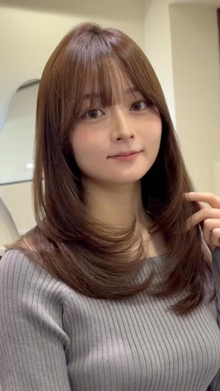 大阪・梅田でレイヤーカットはお任せ下さい︎
トレンドの中韓レイヤー
自宅でも巻きやすいカット︎
結んでも可愛い顔まわり
簡単な巻き方もお伝えします
今まで美容室で満足できなかった方、是非僕にお任せください

丁寧なカウンセリングでお客様1人1人に似合う"今までで1番かわいい"を提供します

【今回のメニュー】
cut+color+treatment 