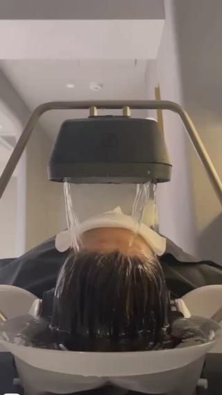 "髪質改善や縮毛矯正をしてみたいけれど…"


︎ストレート系の施術で失敗された事がある
︎毛先の不自然な感じが嫌だ
︎ダメージ毛で出来ないんじゃないか…
︎そのメニューで満足できるのか？


そんな不安を感じるお客様は
沢山いらっしゃると思います


『髪質と状態を見極め、適切な薬剤と段階を
踏む事が重要』です。


お客様のライフスタイルに沿って
扱いやすい素敵スタイルをご提案致します。


きっと理想の美髪になる事が出来ます

────────────────────────
#髪質改善 #縮毛 #美髪 #美髪縮毛 #トリートメント#艶髪 #ヘアエステ #頭浸浴 #頭浸浴スパ 
#頭浸浴ヘッドスパ  #髪質改善トリートメント
#髪質改善ヘアエステ #髪質改善ストレート
#縮毛矯正 #美髪矯正 #アルカリ矯正 #酸性矯正
#ウルトワ #ウルトワトリートメント #ULTOWA 