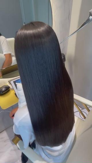 .
"髪質改善や縮毛矯正してみたいけど…"

︎効果が本当に出るのか不安
︎縮毛矯正で失敗された経験があって怖い
︎毛先の不自然な感じが好きじゃない
︎ハイダメージで施術出来ないんじゃないか
︎どの施術を選んでいいかわからない

そんな不安を感じているお客様は
沢山いらっしゃいます

『髪質と現状を見極め、適切な薬剤と美髪へのステップを踏む事が重要』です。

髪のお悩みや理想のヘアスタイルを是非ご相談
ください

【answer BEAUTYSALON】
Top Stylist / HIDE

《住所 》
〒104-0061 
東京都中央区銀座2-6-5 藤屋ビル8F

《予約方法》
ホットペッパー/LINE/DM
LINE ID : @040ieuqx

お名前/メニュー/ご希望の日時をご記載の上ご連絡ください。

ご相談の方は、1年半程の髪の履歴と状態、お悩みを具体的にご記載の上ご連絡ください！

《営業時間》
月曜日  10:00~21:00
火曜日  10:00~21:00
水曜日  10:00~21:00
木曜日  10:00~21:00
金曜日  10:00~21:00
土曜日  10:00~21:00
日曜日  10:00~21:00

#髪質改善 #縮毛矯正 #酸性矯正 #美髪 #酸熱トリートメント #頭浸浴 #個室美容院 #銀座ヘアサロン #艶髪 #あいのり 