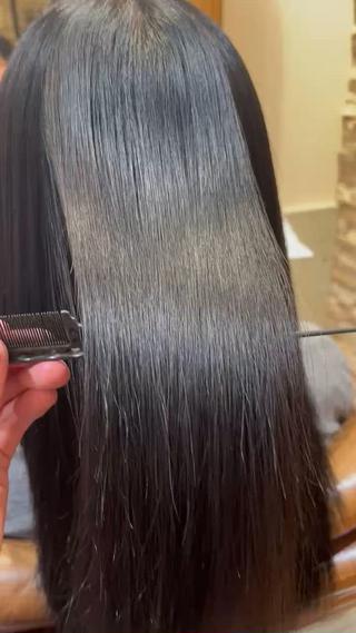 カラーと同時にできるメテオトリートメント
色も綺麗さらに髪も綺麗！
乾燥の強くなる時期髪を綺麗にさせてください！ 