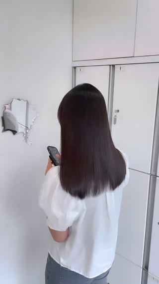 縮毛矯正‪でしっかり癖を伸ばしつつツヤ感ばっちりです ! 