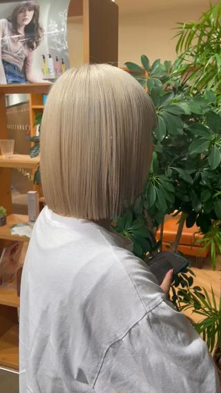ミディアム カラー ハイトーンカラー / 美髪矯正/出口優斗のヘアスタイル