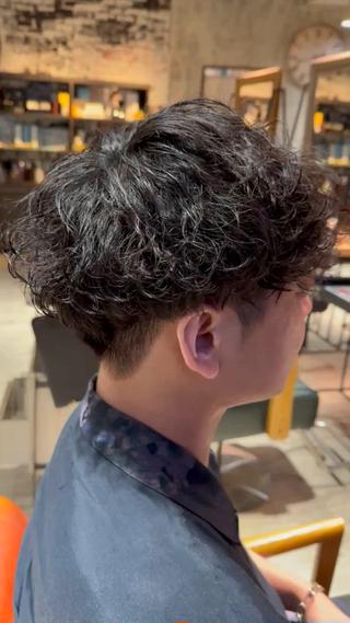 波巻きパーマの動画版

全体的に動きが出るスタイル！

全体像をどうぞ 