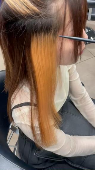 触れたくなる、上質な”とぅるん髪”へ。

「縮毛矯正＝硬くなる」はもう昔。
MAISONストレートは、
柔らかさ・自然さ・ツヤ感を大切にした新しい形のストレートです。

︎ブリーチやハイダメージ毛もOK（髪質により要カウンセリング）
︎自然にまとまるナチュラルな仕上がり
︎乾かすだけでキマる、朝が楽になる髪に

今までストレートに不安があった方へこそ届いてほしい技術。
丁寧なカウンセリングと髪の状態に合わせた施術で、
“やってよかった”を実感していただけます。

※状態により施術をお断りする場合がございます（安全優先のため）
ご不安な方は、事前にメッセージでご相談ください。 