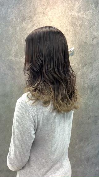 セミロング 所渉/韓国レイヤー /ウルフカットのヘアスタイル