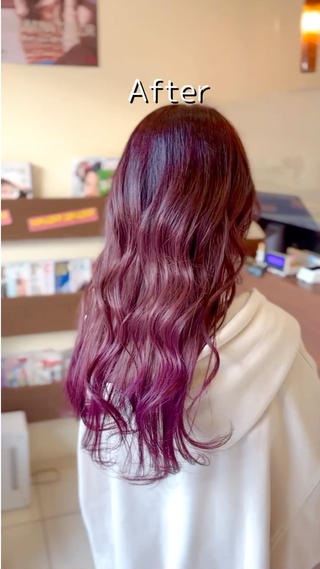 ブリーチ履歴を最大限に活かしたグラデーションカラー
伸ばしかけのブリーチ。色味も楽しみたい方必見！
ボンドトリートメントで髪質改善しながらお染しております！ 