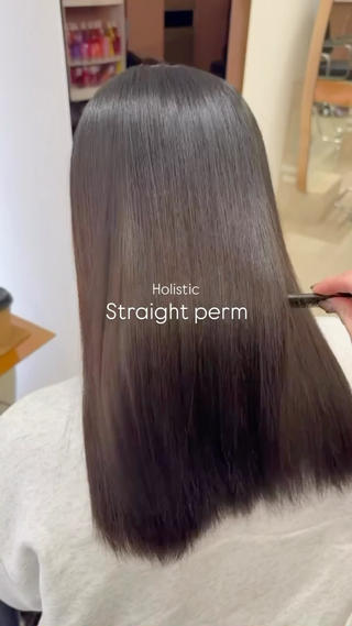 ノンダメージホリスティックストレートパーマ


 ホリスティック処方による効果

＊現代の毛髪科学で1番傷ませない施術
＊髪の毛の主成分であるタンパク質を復元
＊活性酸素による白髪や抜け毛など老化現象を予防
＊髪の毛の水分量を増加しツヤを与える 