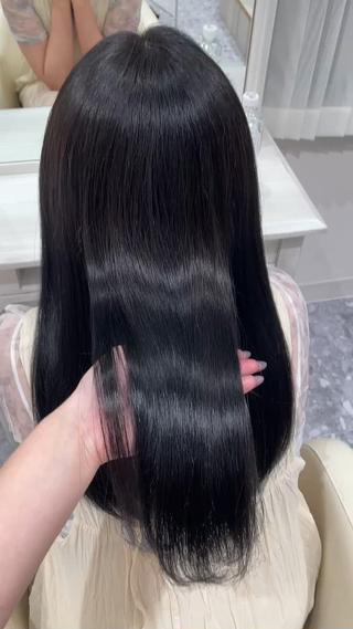 髪質改善トリートメントでつやんつやんに♡♡
仕上げにアイロンの熱を通してあげることで更にキューティクルが引き締まってとぅるとぅるぅるになります